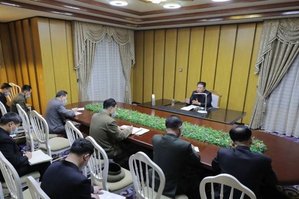   Ким Чен Ын: КНДР столкнулась с крупнейшим потрясением из-за распространения COVID-19 
