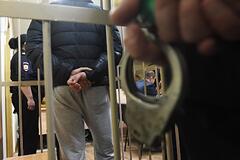 За наркоторговлю в российском городе осудили 11 мужчин и одну женщину