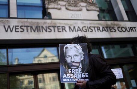 Суд Лондона вынес решение об экстрадиции Джулиана Ассанжа в США