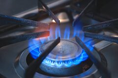 В Британии сочли «вопросом жизни и смерти» растущие счета за газ и электричество
